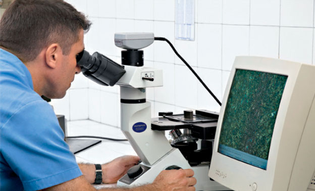 Metallurgical analysis of steel after heat treatment, illustrating microstructural changes that enhance hardness and strength.