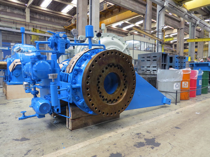 Planetary speed reducers with compact design and high torque density for heavy-duty industrial applications.